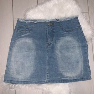 Woman’s Denim Mini Skirt with Washwell